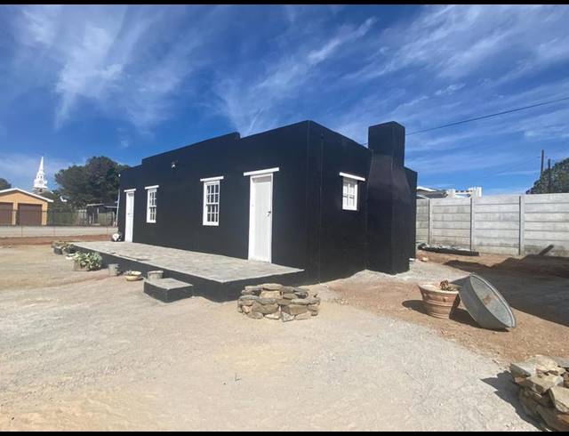 12 BEDROOM HOUSE FOR SALE IN SUTHERLAND